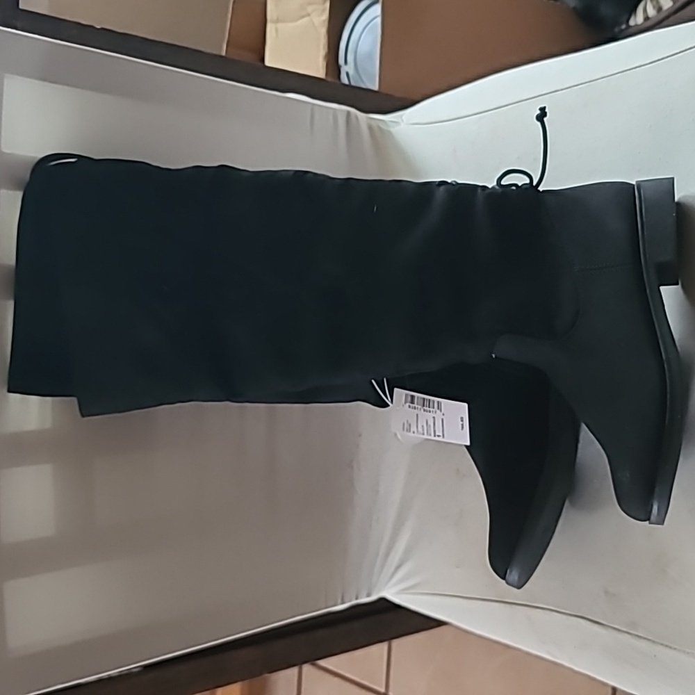 Black boot. Childrens Place. Size 1 youth. 16 in tall. Zipper and back details.